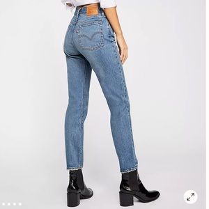 Levi’s Icon Wedgie Size 29 Cropped Straight Leg Jeans 90’s vintage style Levi’s